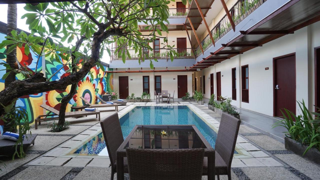 Hotel Reddoorz Near Legian Street Extérieur photo