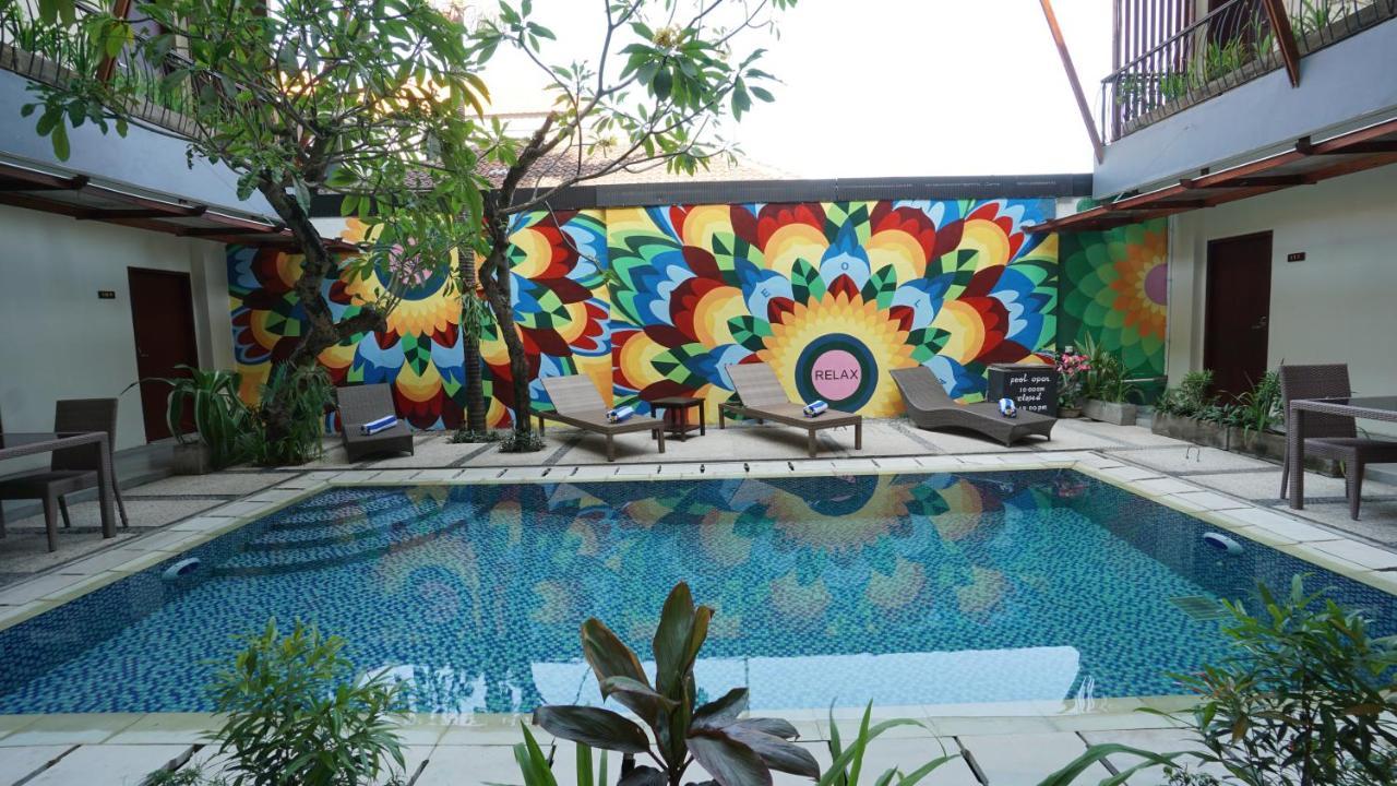 Hotel Reddoorz Near Legian Street Extérieur photo