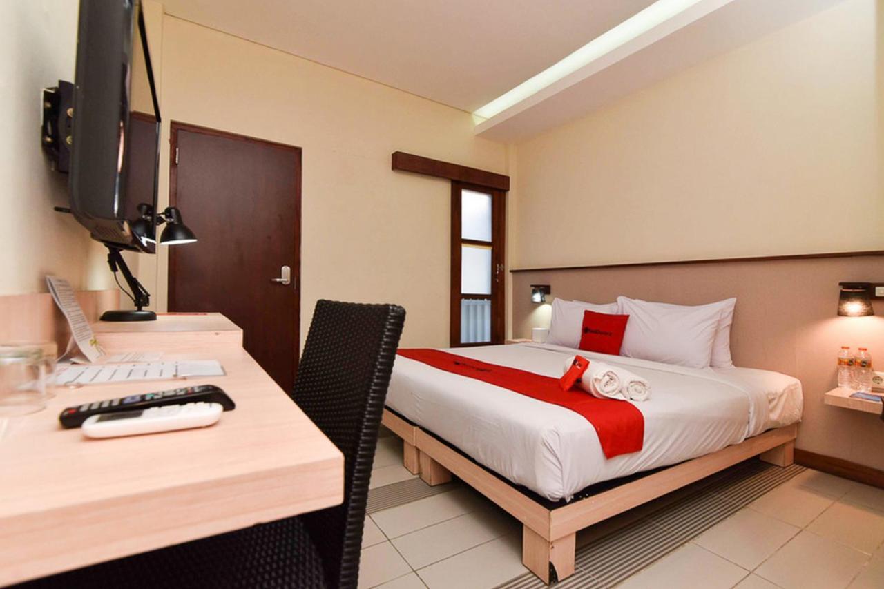 Hotel Reddoorz Near Legian Street Extérieur photo