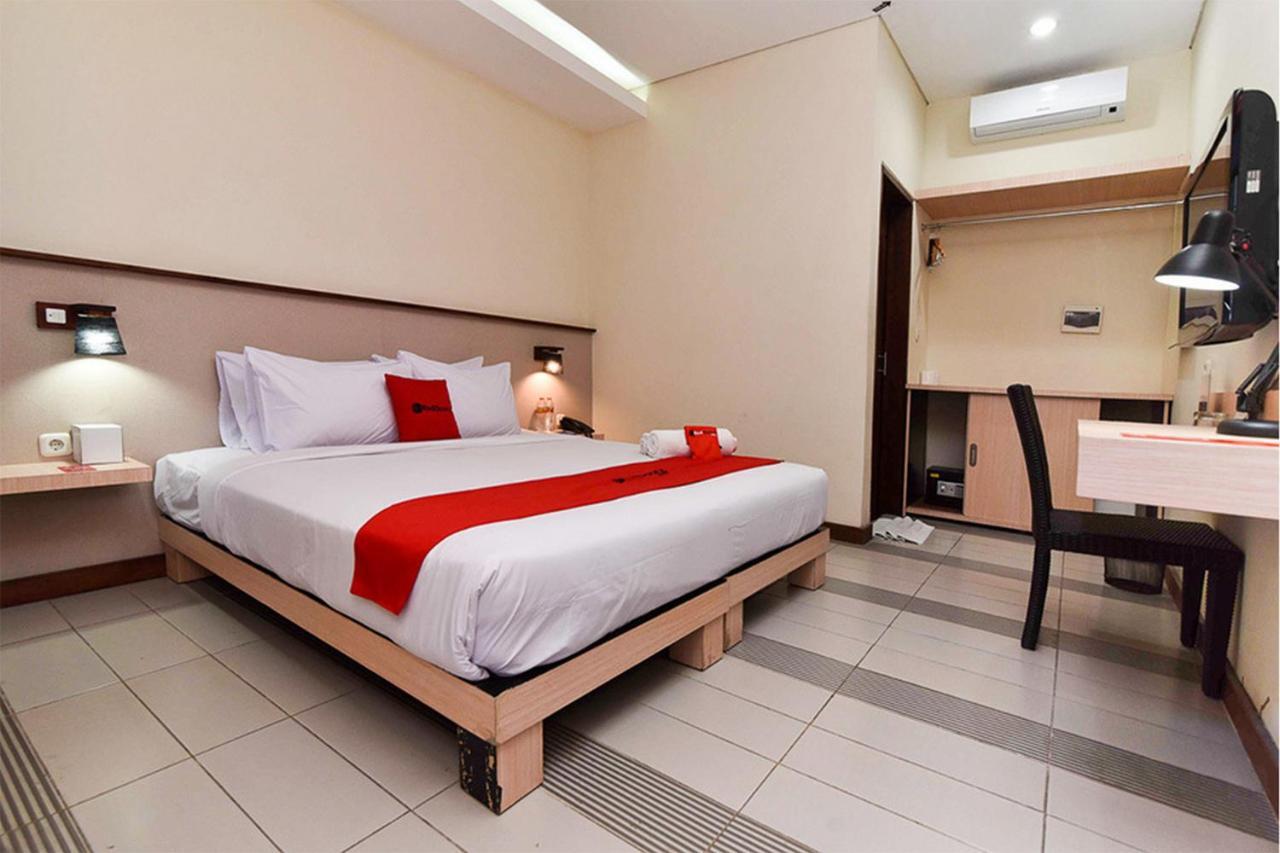 Hotel Reddoorz Near Legian Street Extérieur photo