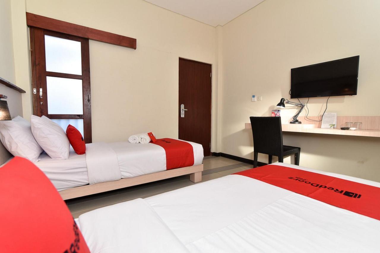 Hotel Reddoorz Near Legian Street Extérieur photo