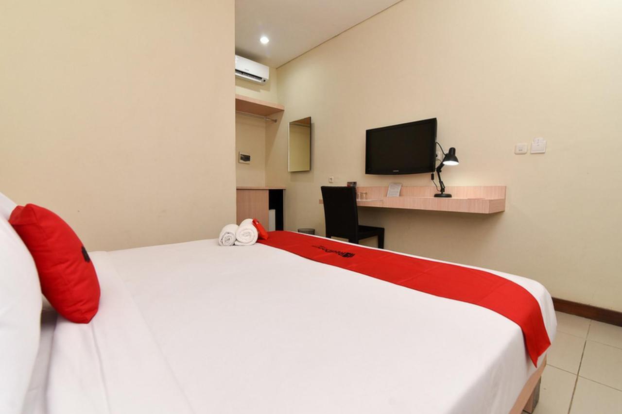 Hotel Reddoorz Near Legian Street Extérieur photo