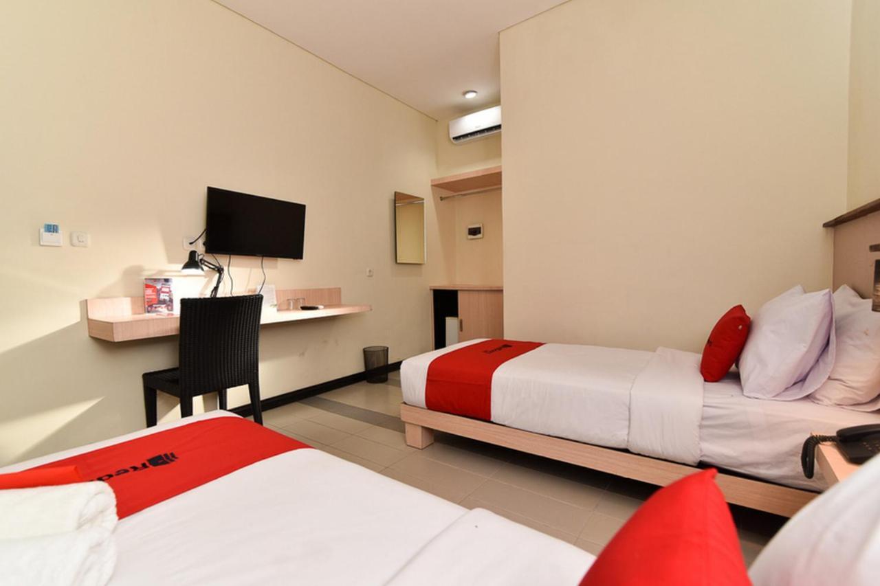 Hotel Reddoorz Near Legian Street Extérieur photo